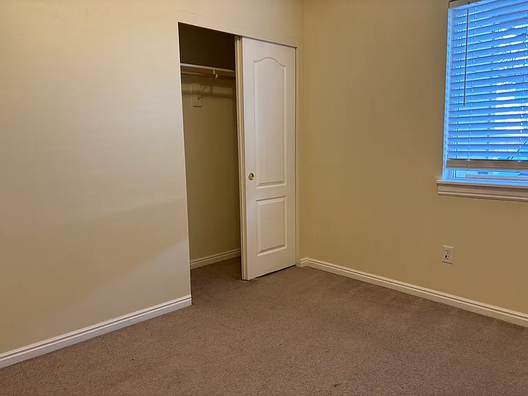 1309 S Ivy St #102 — Photo 5