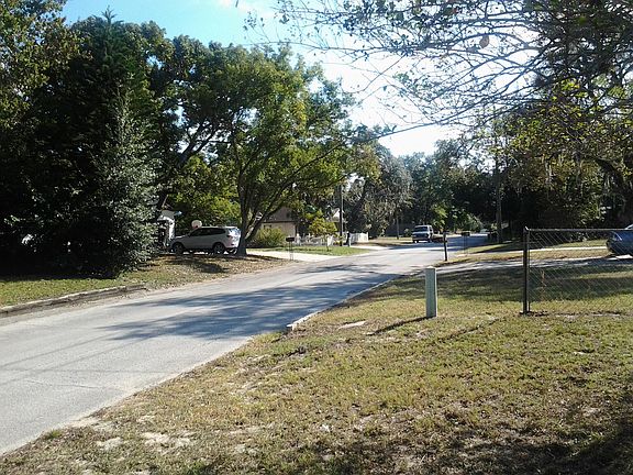 3rd image of 242 Crabtree Ave