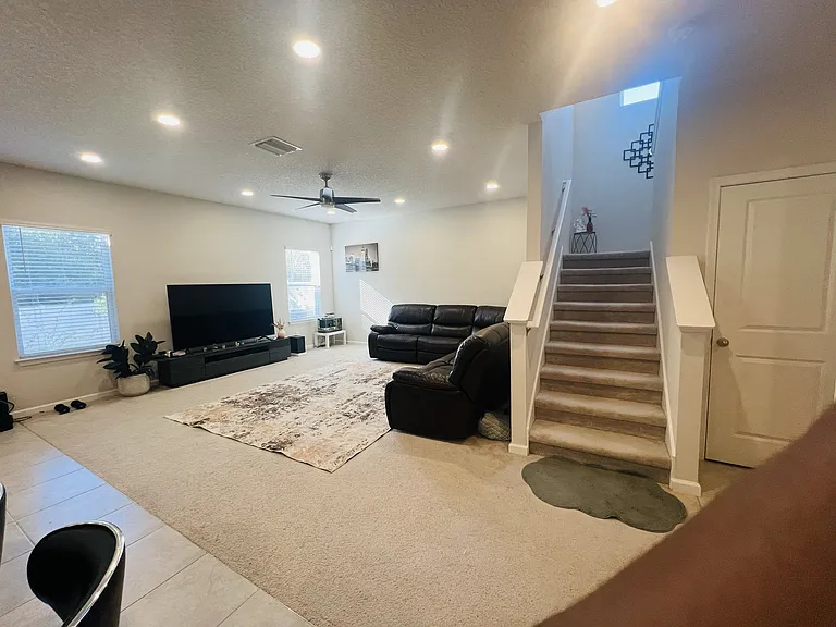 18184 Hunters Meadow Walk — Photo 9