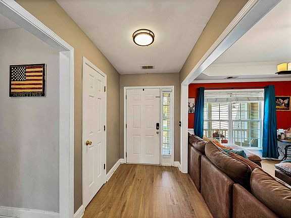 4th image of 7 Mint Ct