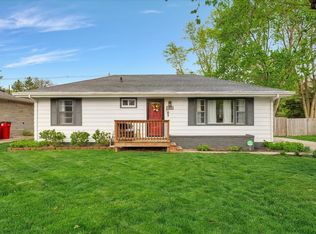 1416 Cambridge Dr, Champaign, IL 61821