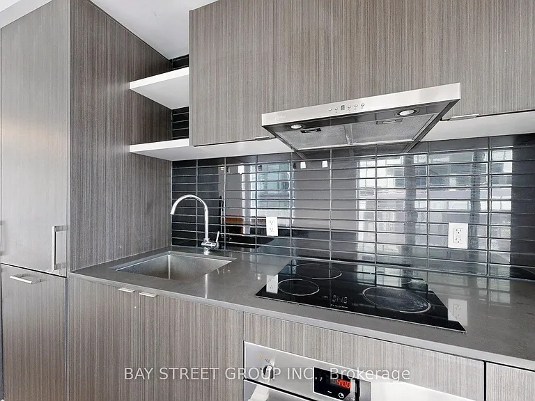 100 Harbour St #1210 — Photo 10