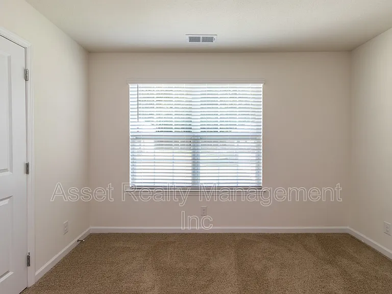 4831 Birchcrest Ln — Photo 31