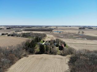 N2089 Kroncke Rd, Poynette, WI 53955