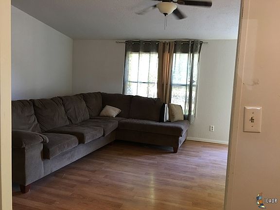 5th image of 2325 Olive Ave