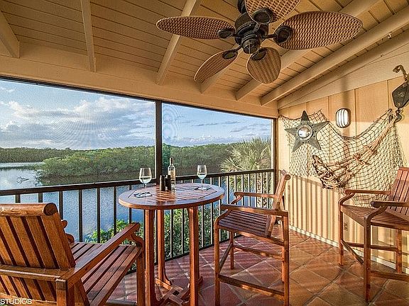 Upper lanai 180 degree view