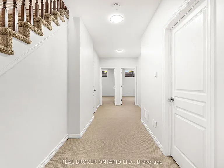 43 Claridge Dr — Photo 26