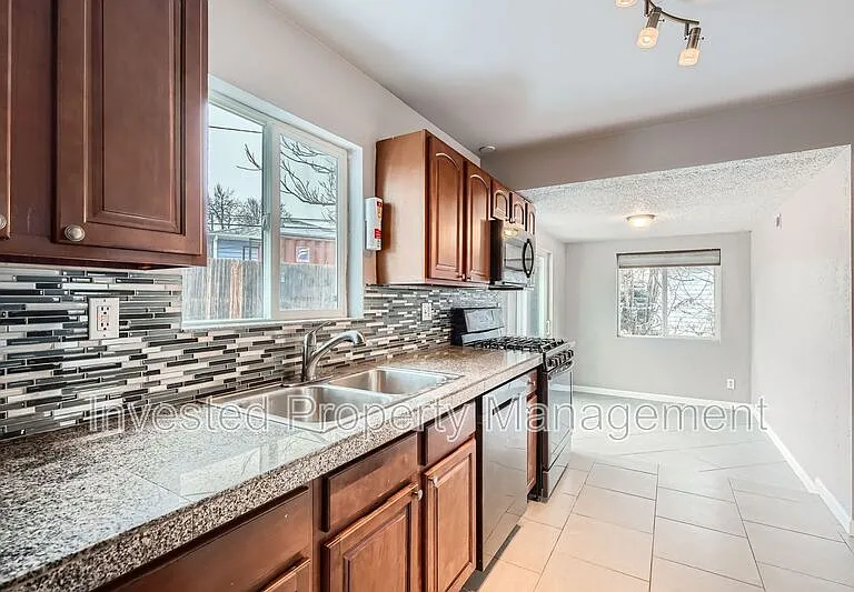 3523 Knox Cir — Photo 5