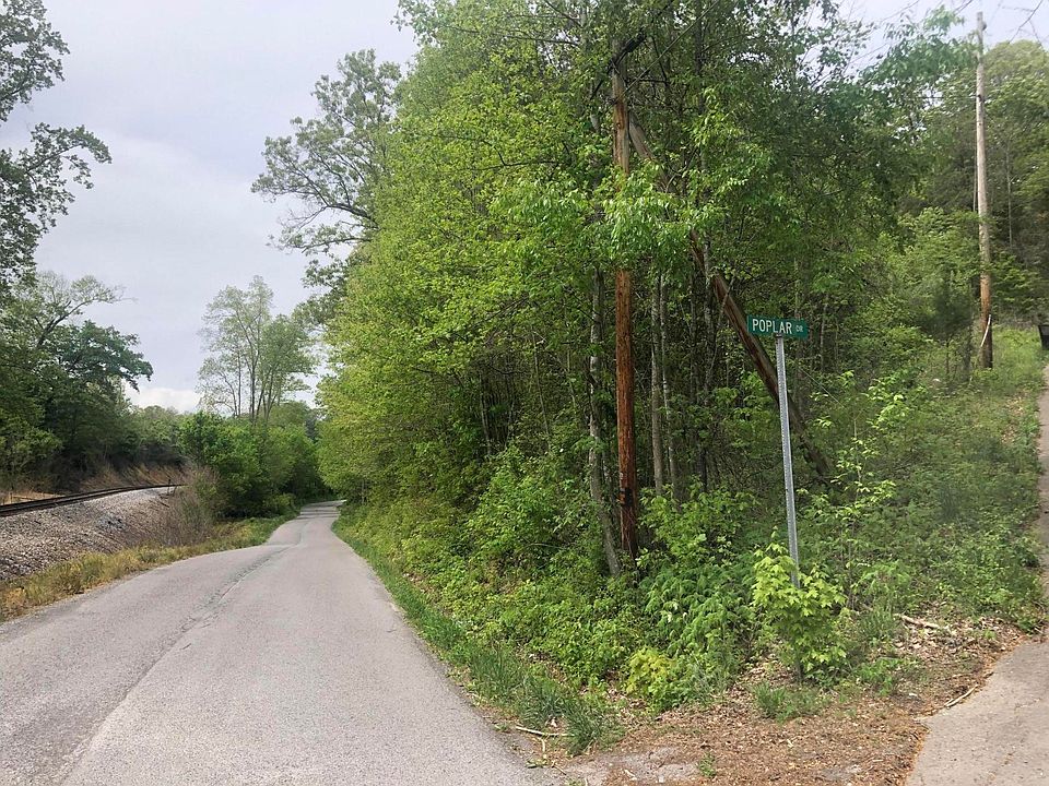 1st image of Poplar Dr