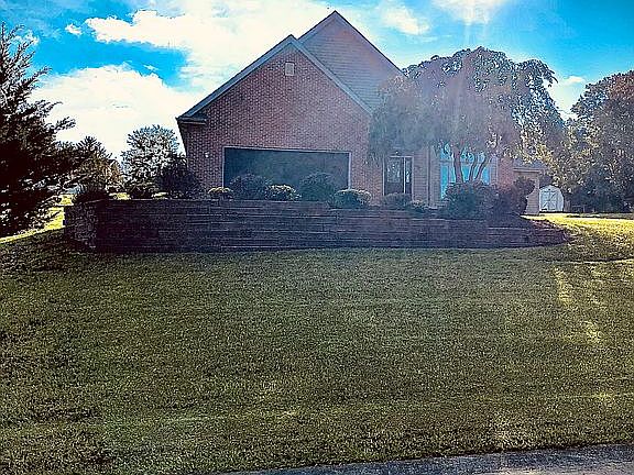 4th image of 9 Ledgewood Dr