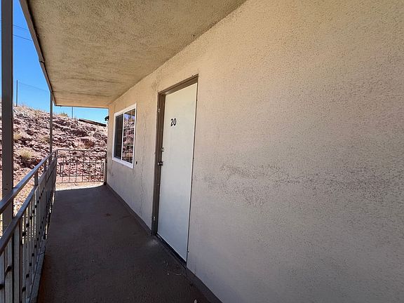 4th image of 213 N 3rd Ave APT 20
