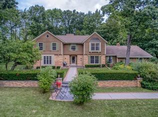 422 E Ravine Baye Rd, Bayside, WI 53217