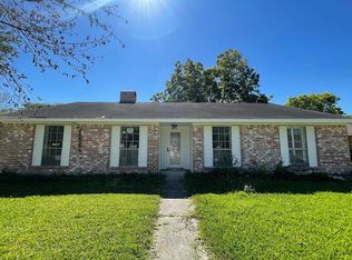 16922 Oxnard Ln, Friendswood, TX 77546