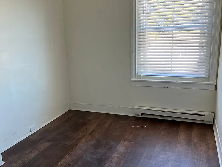 136 E Bushkill St — Photo 18