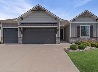 227 SW Eagles Ridge Dr, Blue Springs, MO 64014