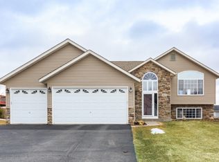 912 River Terrace St, Prescott, WI 54021