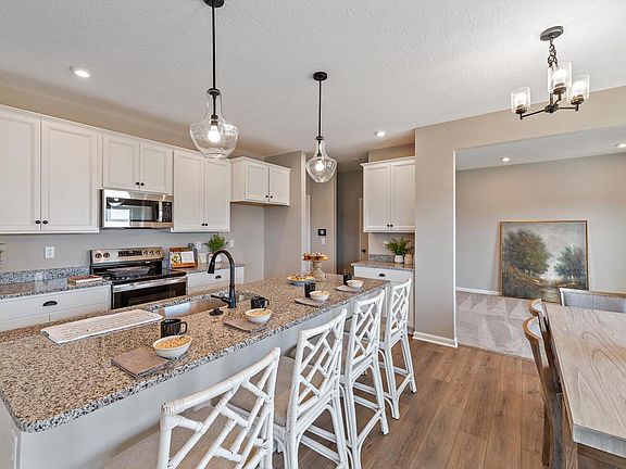 3rd image of 1374 Meadow Run Ln