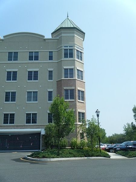 1st image of 2206 Windsor Park Ct