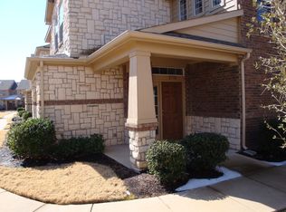 2736 Hyde Park Dr, Grand Prairie, TX 75050