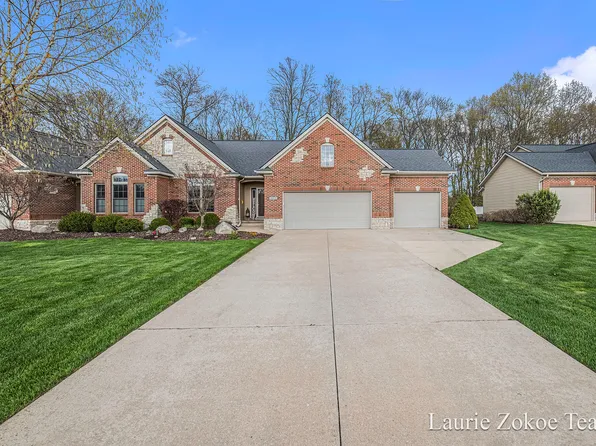 12270 Aleigha Dr NW, Grand Rapids, MI 49534