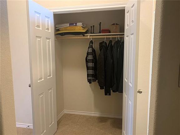 4th image of 440 Sandhurst Dr