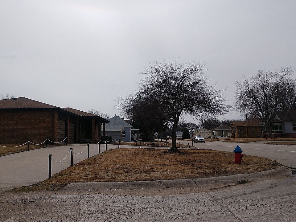 504 N Main St, Wilber, NE 68465 Zillow