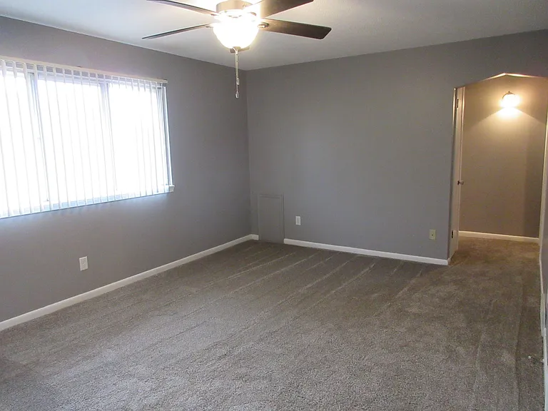 4725 California St #6 — Photo 3