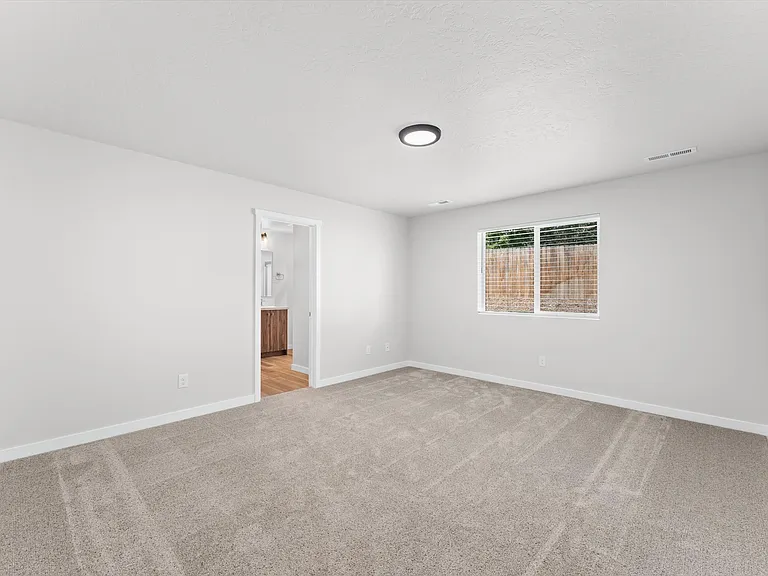 1576 Long Pond St — Photo 23