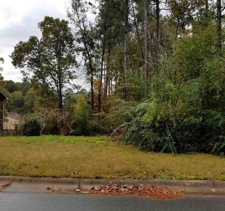 2nd image of Lichfield Dr