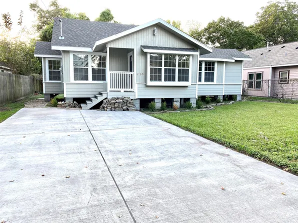 8709 Knox St, Houston, TX 77088