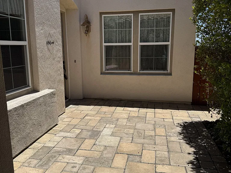 851 Antilla Way — Photo 4