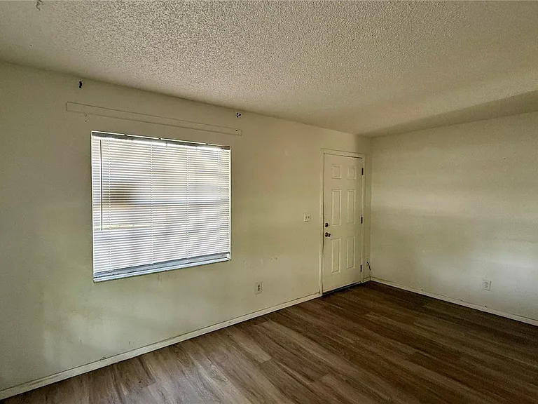 202 Century Blvd #D — Photo 8