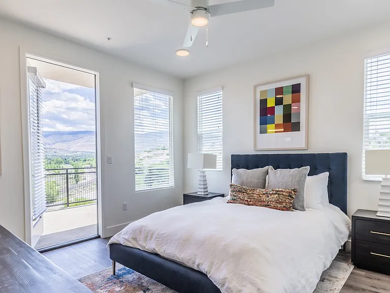 The Retreat Luxury Townhomes — Photo 20