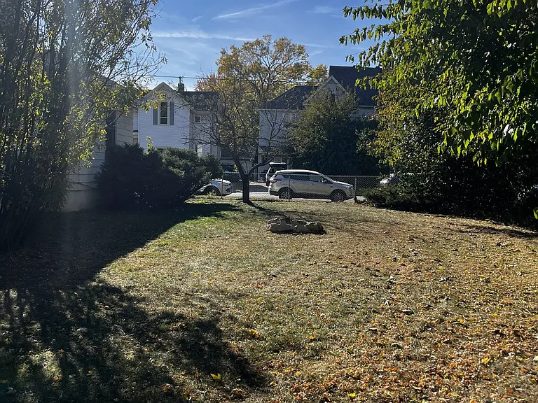 202 Washington St — Photo 16