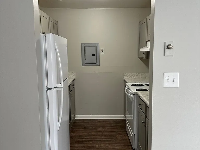 Flats at the Pike — Photo 7