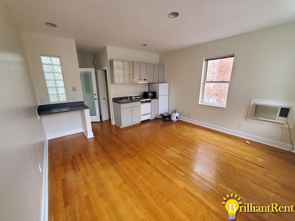 2nd image of 459 M St NW APT 1