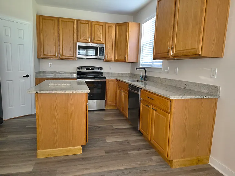 458 Sequoia Dr #1 — Photo 2