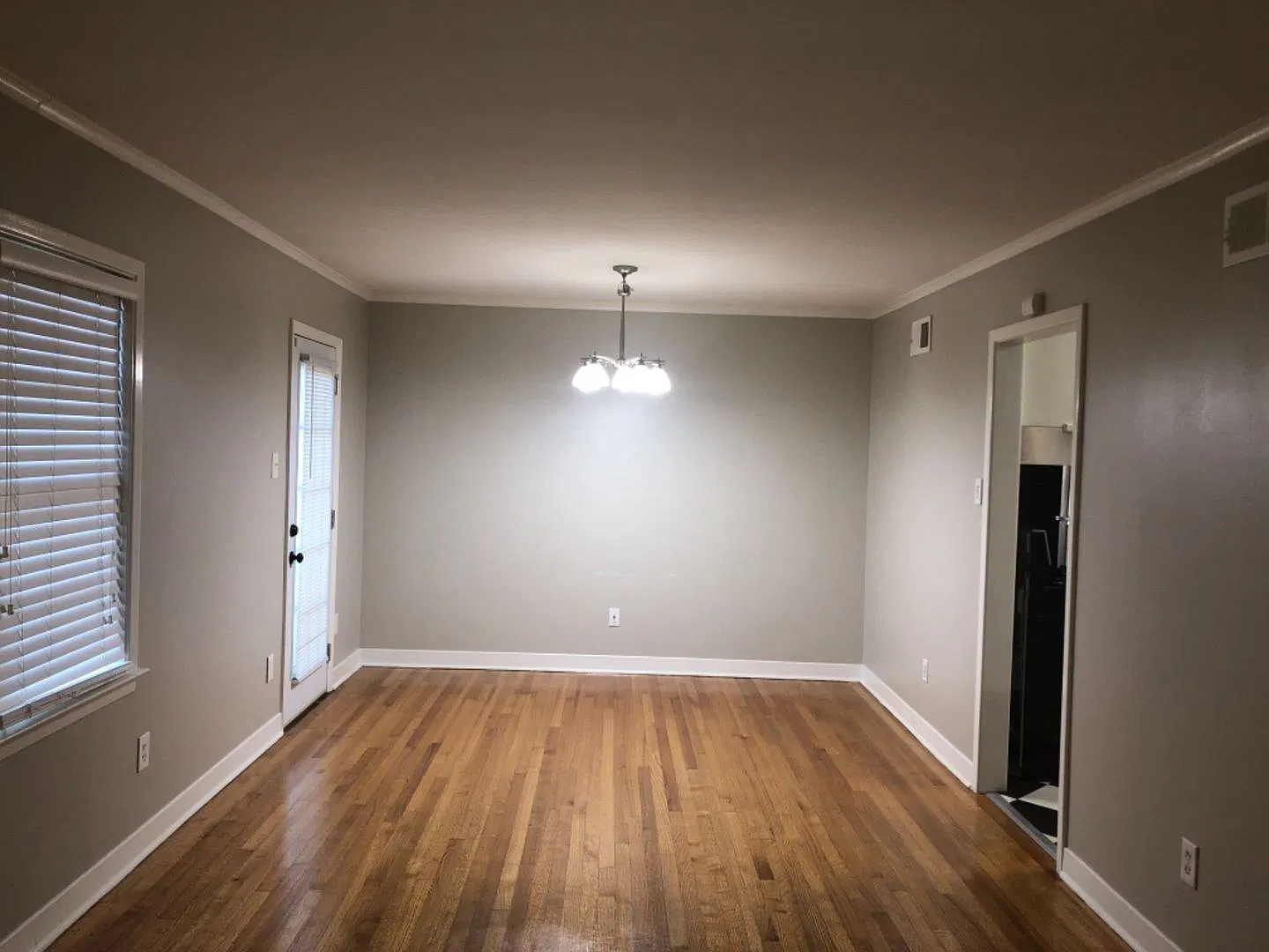 5254 Laurie Lane — Photo 4