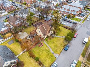 3606 204th St, Flushing, NY 11361