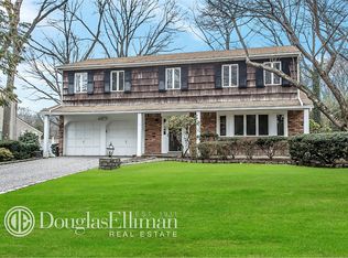 8 Stone Edge Ln, Nesconset, NY 11767