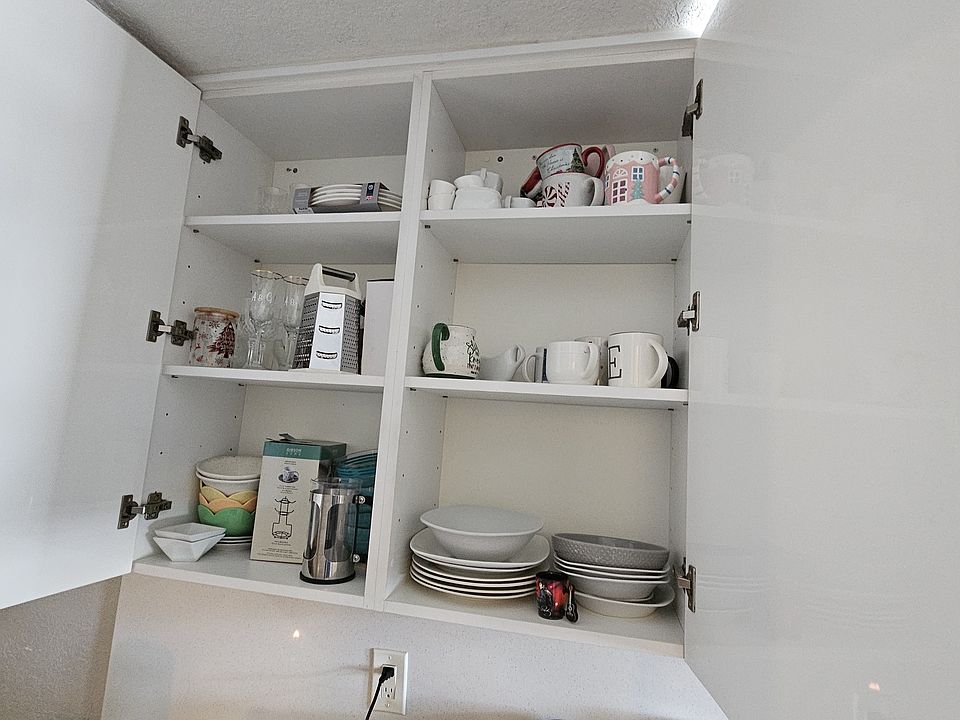 Spacious Ceiling High Cabinets