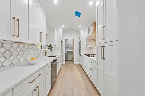 1542 Lavista Rd NE — Photo 4