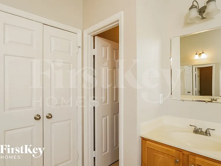 3665 Oak Chase Dr — Photo 14