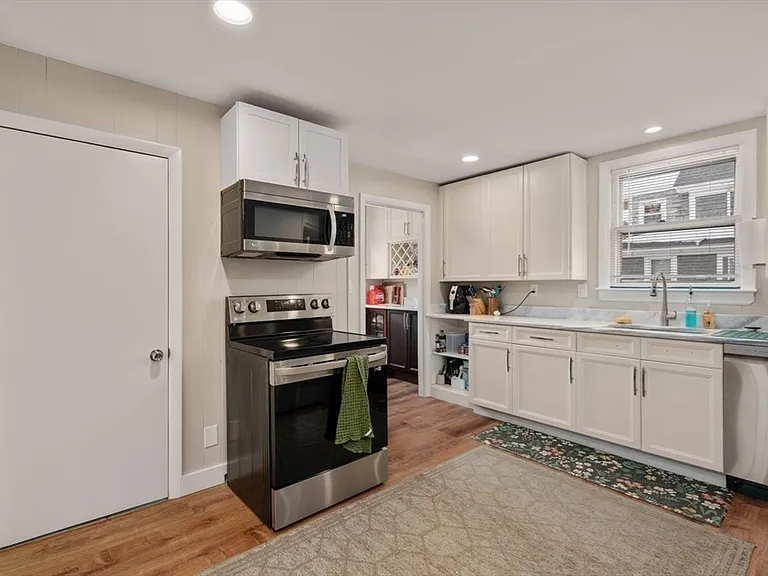 50 Hammond St #2 — Photo 2