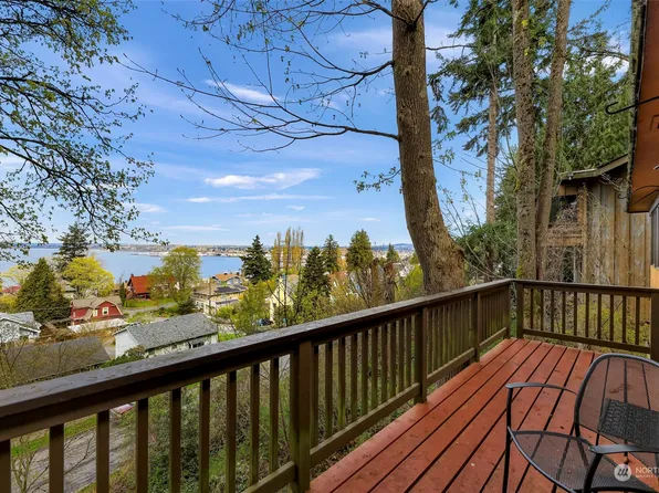 121 S Garden Terrace, Bellingham, WA 98225