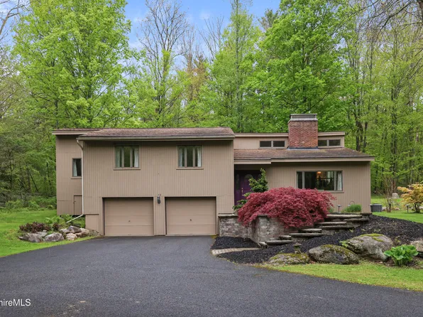 1862 Home Rd, Sheffield, MA 01257