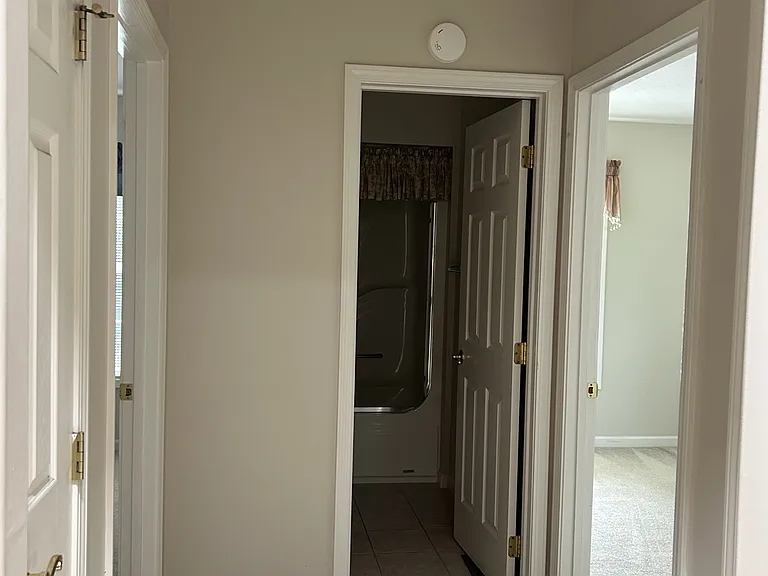 193 Berkshire Loop — Photo 5