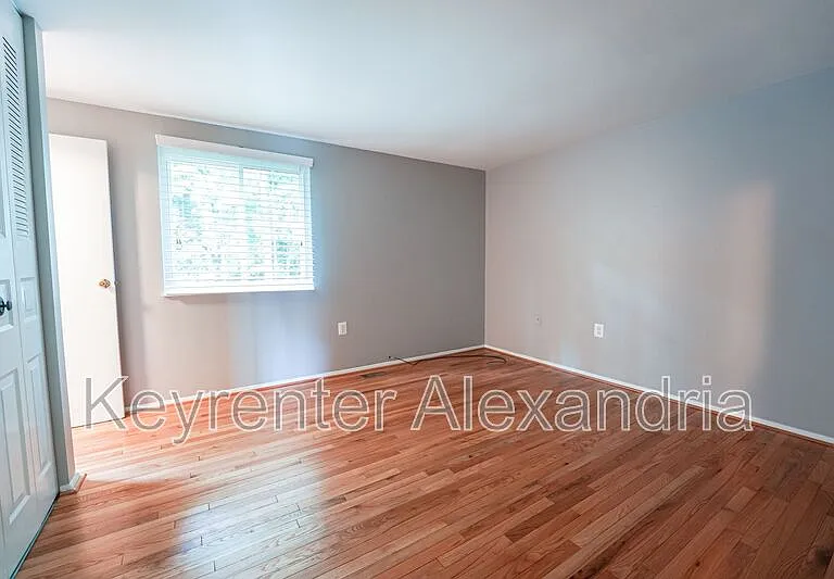 5901 Beech Tree Dr — Photo 20