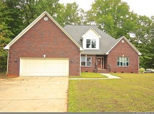 8204 Bella Vista Ct, Charlotte, NC 28216