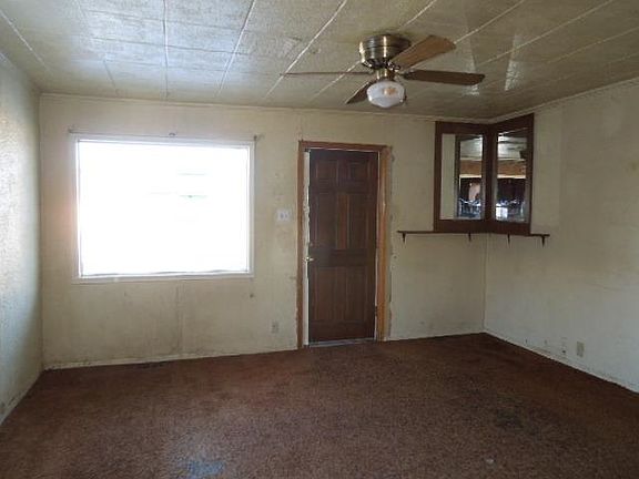 3rd image of 255 Smith Ave